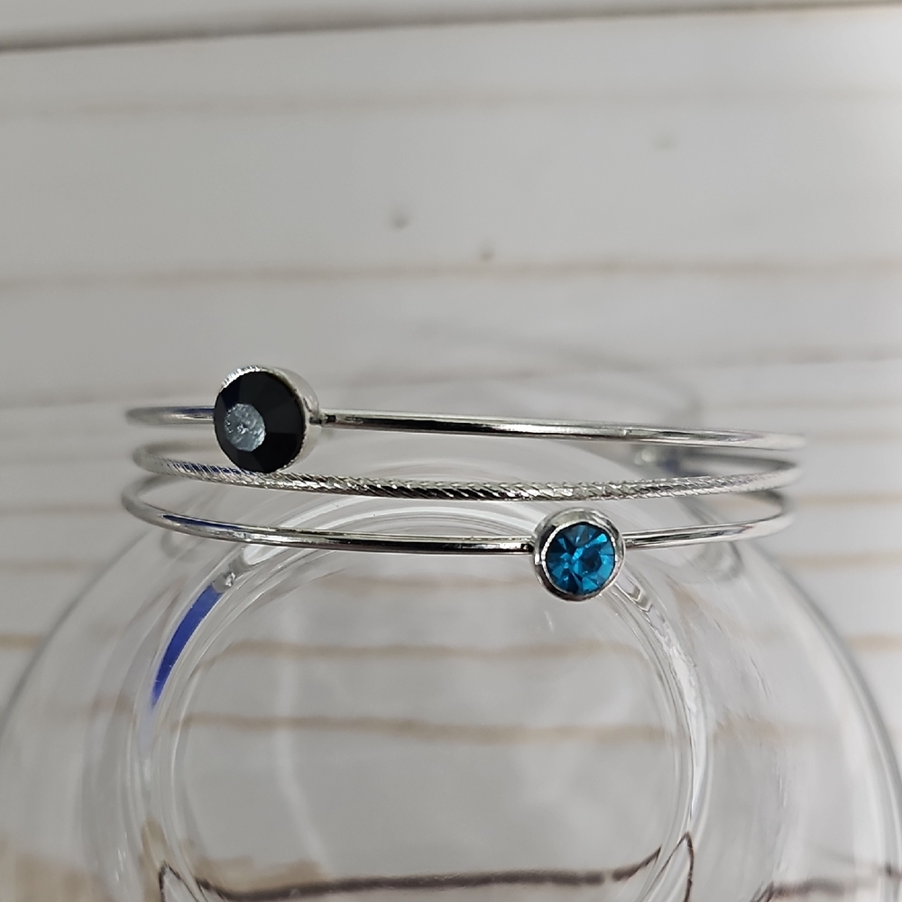 Elegant Silver and Blue Bangle Set